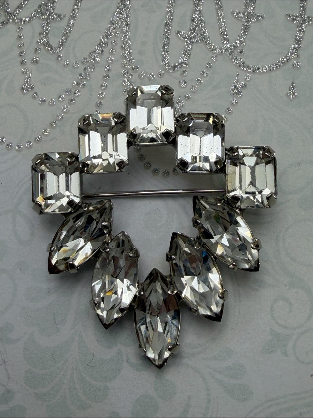 🦃🦃Vintage Art Deco White Hot Brooch #cz751